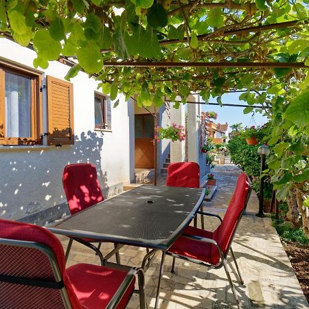 Apartments Marta By Rent Istria Novigrad  ภายนอก รูปภาพ
