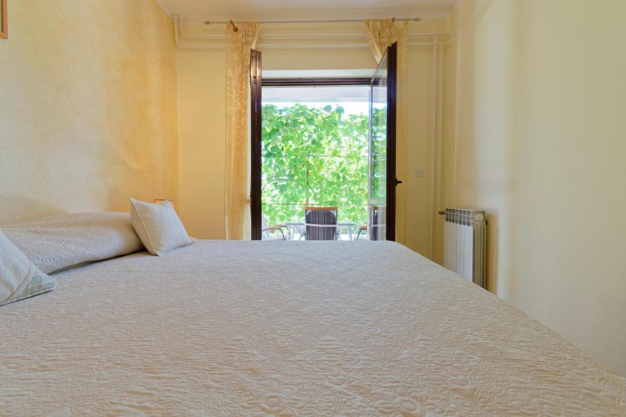 Apartments Marta By Rent Istria Novigrad  ภายนอก รูปภาพ
