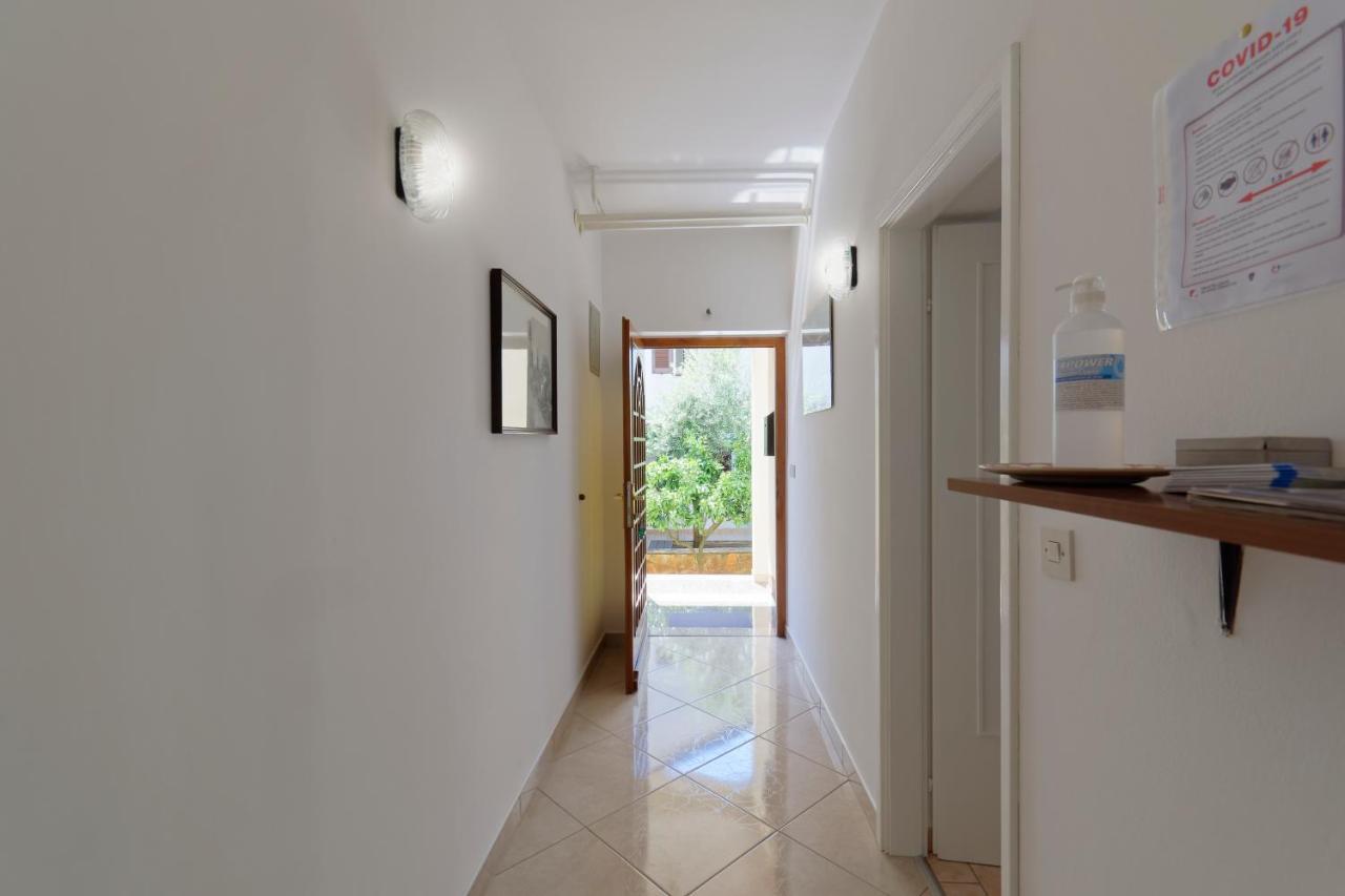 Apartments Marta By Rent Istria Novigrad  ภายนอก รูปภาพ