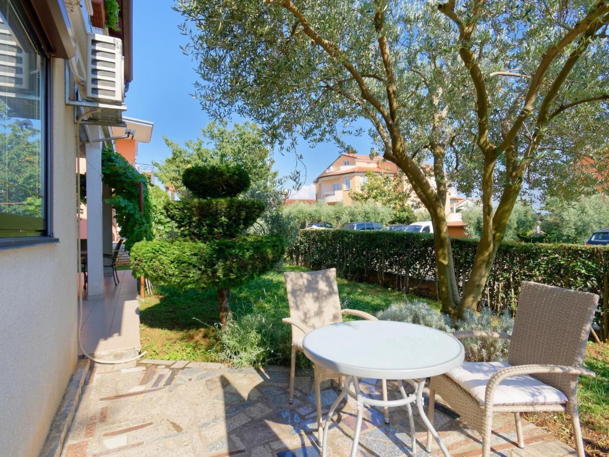 Apartments Marta By Rent Istria Novigrad  ภายนอก รูปภาพ