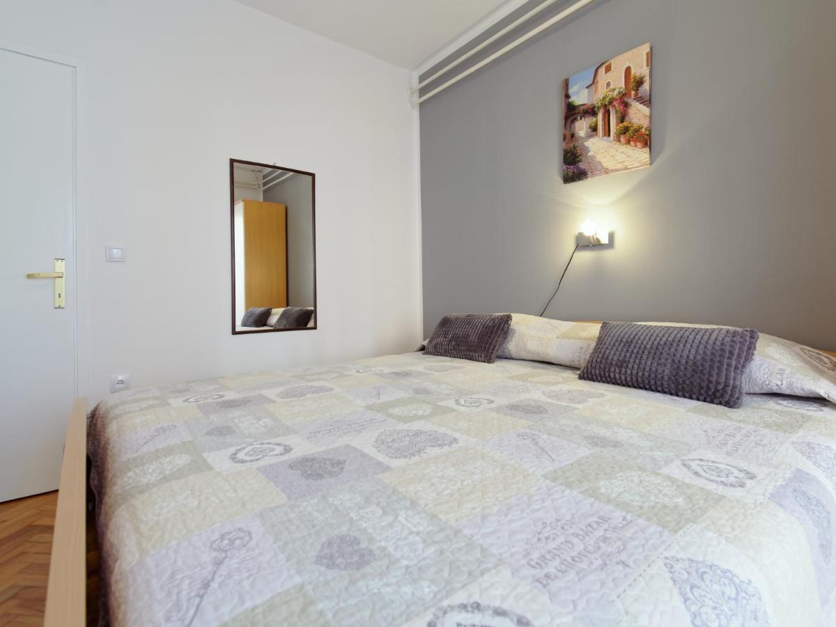 Apartments Marta By Rent Istria Novigrad  ภายนอก รูปภาพ