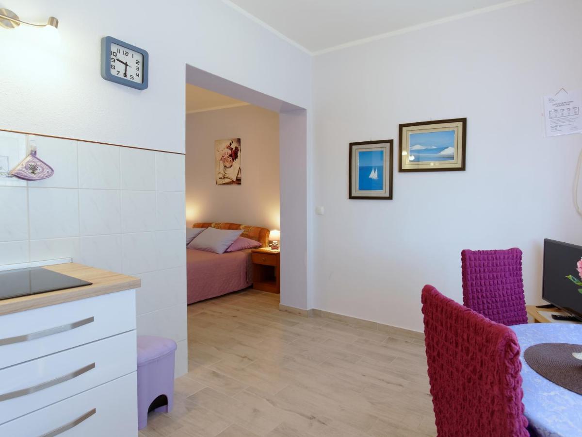 Apartments Marta By Rent Istria Novigrad  ภายนอก รูปภาพ