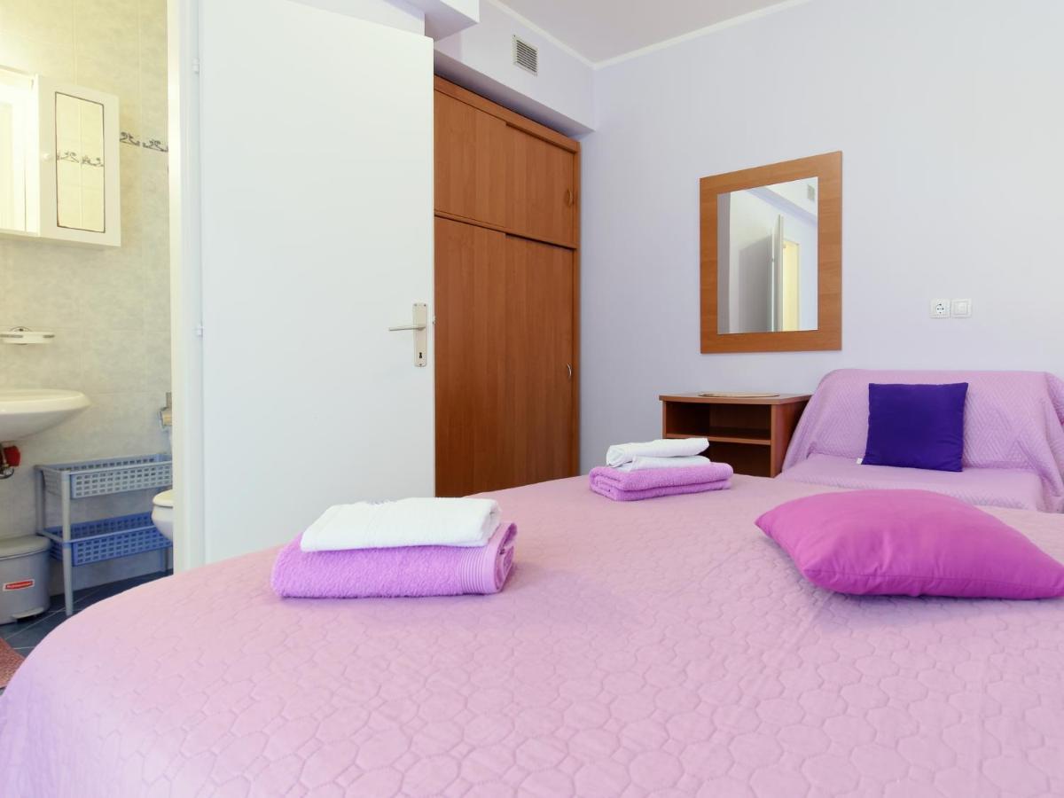 Apartments Marta By Rent Istria Novigrad  ภายนอก รูปภาพ